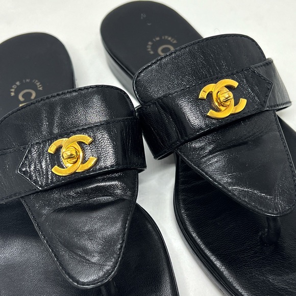CHANEL RARE VINTAGE TURNLOCK SANDALS 36 - Picture 2 of 8